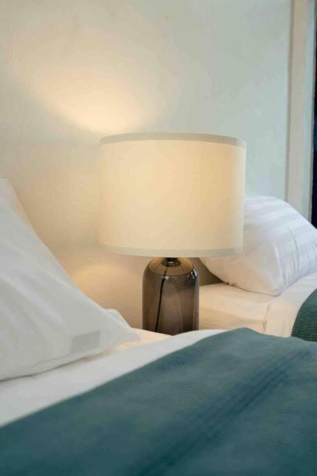 Townhome W/ Workstation-2mins To Food-fun-metro Rumah percutian Bangkok